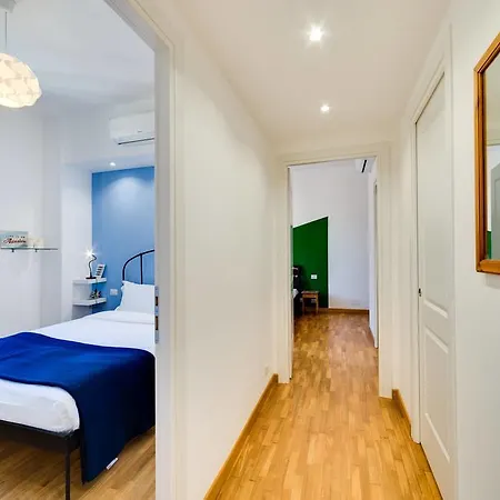 Lovely Renovated 2bed Flat In Central Location רומא