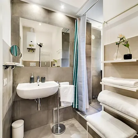 דירה Lovely Renovated 2bed Flat In Central Location *